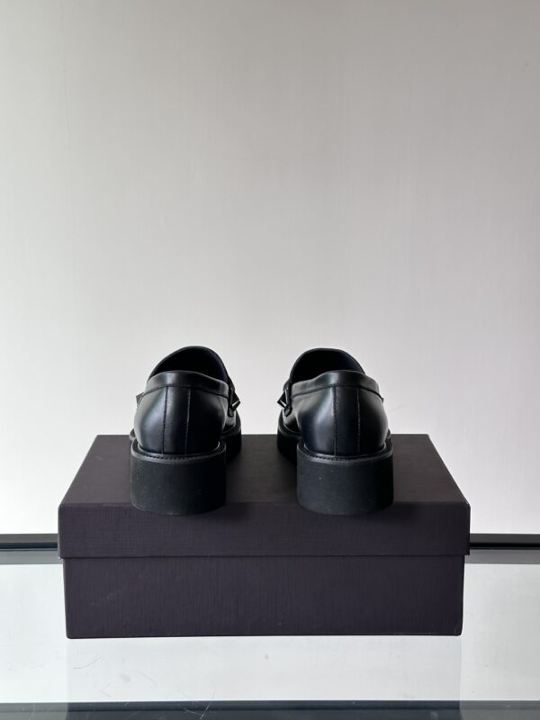 Valentino New Fashionable Men's Cowhide Leather Loafers - Image 7