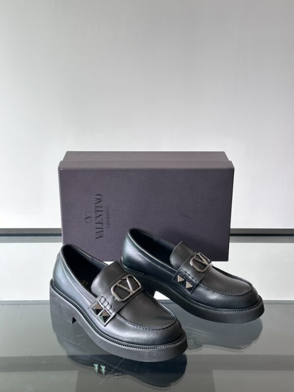 Valentino New Fashionable Men's Cowhide Leather Loafers