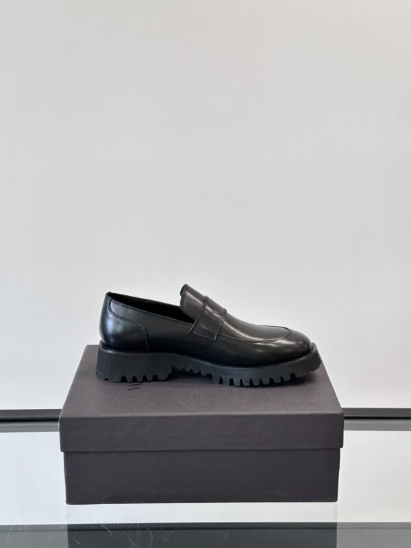 Valentino Men's High Quality Cowhide Leather Loafers - Image 6