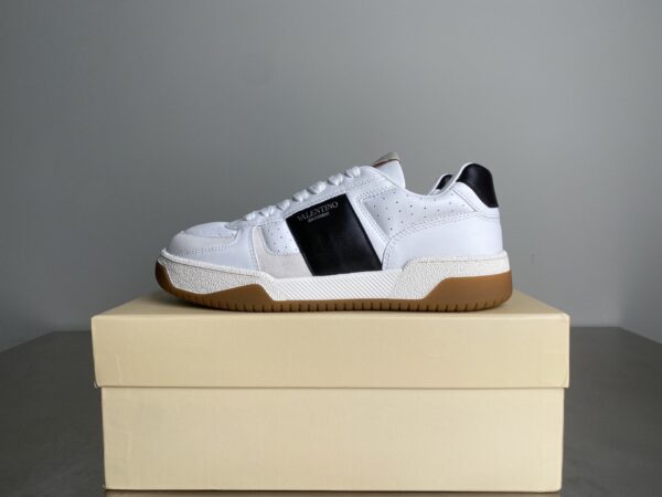 Valentino Joie de Jouer Calf Leather Round Toe Lace Up Low Top Board Shoes - Image 2