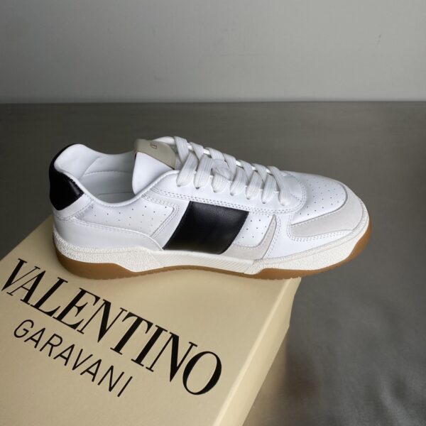 Valentino Joie de Jouer Calf Leather Round Toe Lace Up Low Top Board Shoes - Image 3