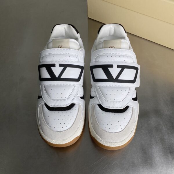 Valentino Joie de Jouer Calf Leather Round Toe Velcro Low Top Board Shoes - Image 2