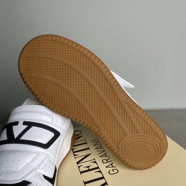 Valentino Joie de Jouer Calf Leather Round Toe Velcro Low Top Board Shoes - Image 9