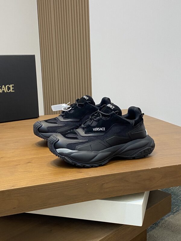 Versace Cowhide Leather Splicing Breathable Mesh Casual Sports Shoes