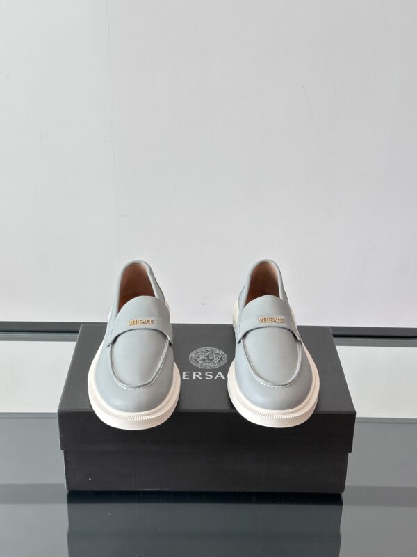 Versace Fashionable Cowhide Leather Casual Sports Men's Shoes - Image 3