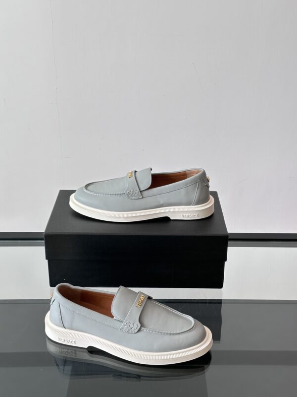 Versace Fashionable Cowhide Leather Casual Sports Men's Shoes - Image 5