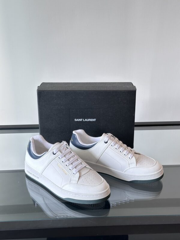 Saint Laurent Grain Cowhide Leather Low Top Lace Up Sneakers