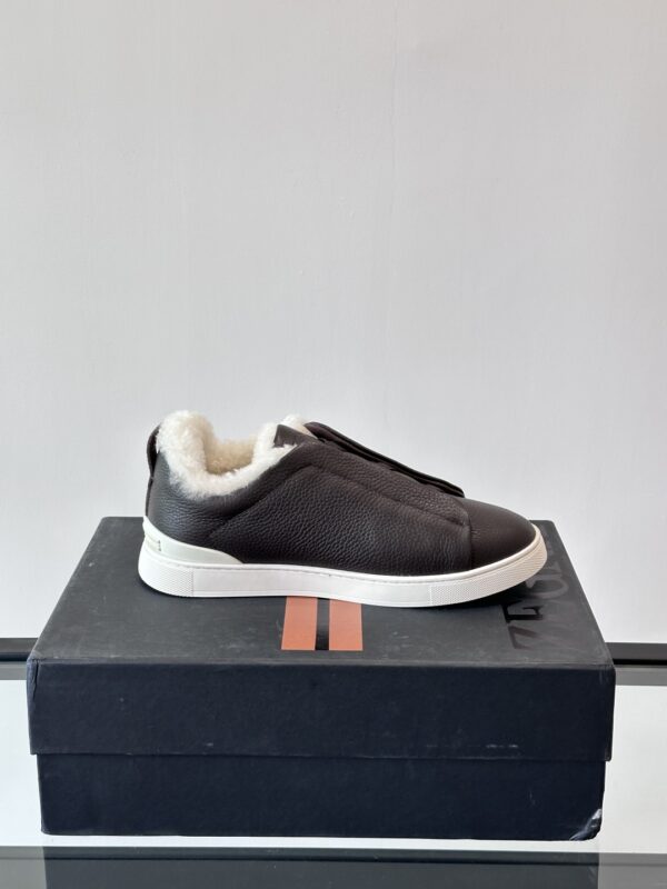 Zegna Men's Low Cut Lychee Patterned Cowhide Sports Shoes - Image 7