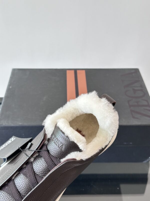 Zegna Men's Low Cut Lychee Patterned Cowhide Sports Shoes - Image 8