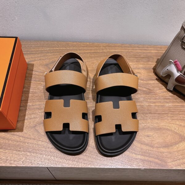 Hermes Erjiu Beach Cowhide Leather Casual Sandals For Men's And Women's - Image 2