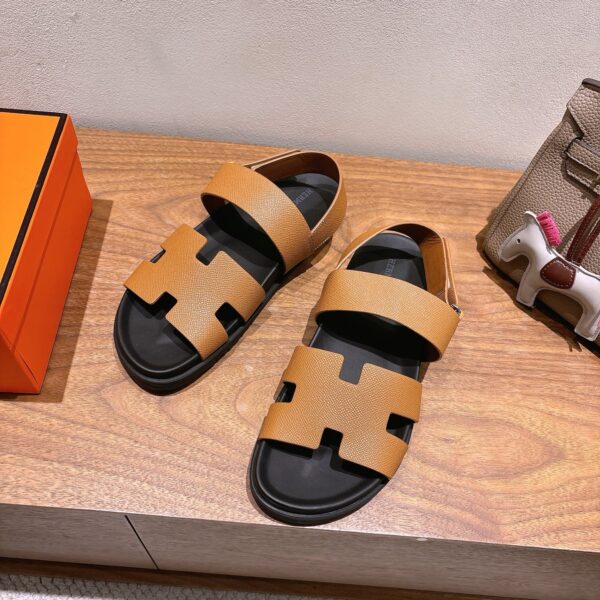 Hermes Erjiu Beach Cowhide Leather Casual Sandals For Men's And Women's - Image 3