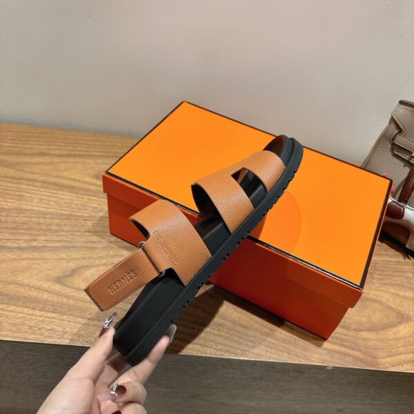 Hermes Erjiu Beach Cowhide Leather Casual Sandals For Men's And Women's - Image 6