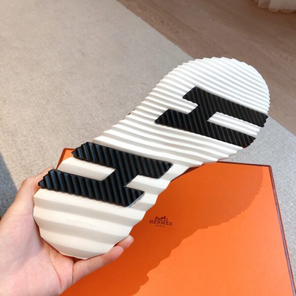 Hermes Couple Low Cut Thick Bottom 3cm Casual Sports Shoes - Image 9