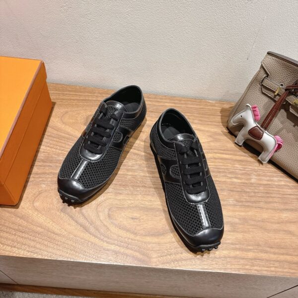 Hermes Ladie's Breathable Mesh Fabric Classic Casual Sports Shoes - Image 3