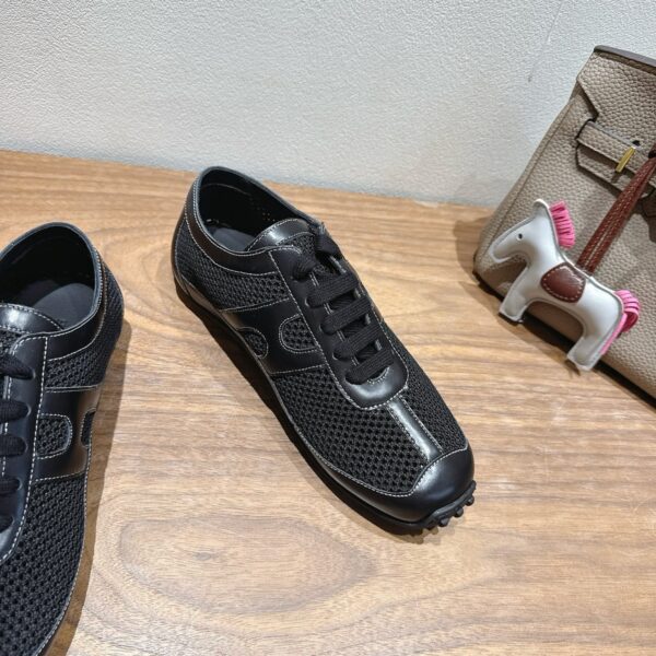 Hermes Ladie's Breathable Mesh Fabric Classic Casual Sports Shoes - Image 5