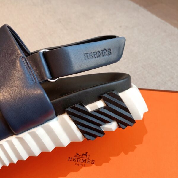Hermes High Quality Cowhide Leather Casual Sandals For Men And Women - Image 7
