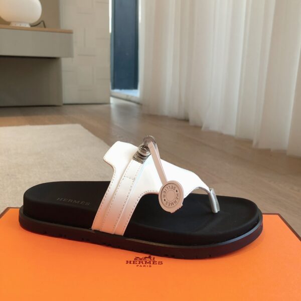 Hermes Couple's Spring And Summer Color Matching Casual Slippers - Image 4