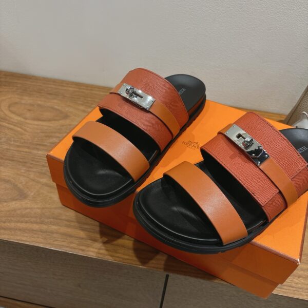 Hermes Couple's Spring And Summer Color Matching Cowhide Casual Slippers - Image 5