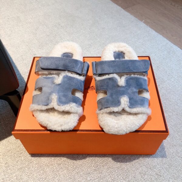 Hermes Couple's Spring And Summer Color Matching Roll Cake Hair Casual Slippers - Image 2