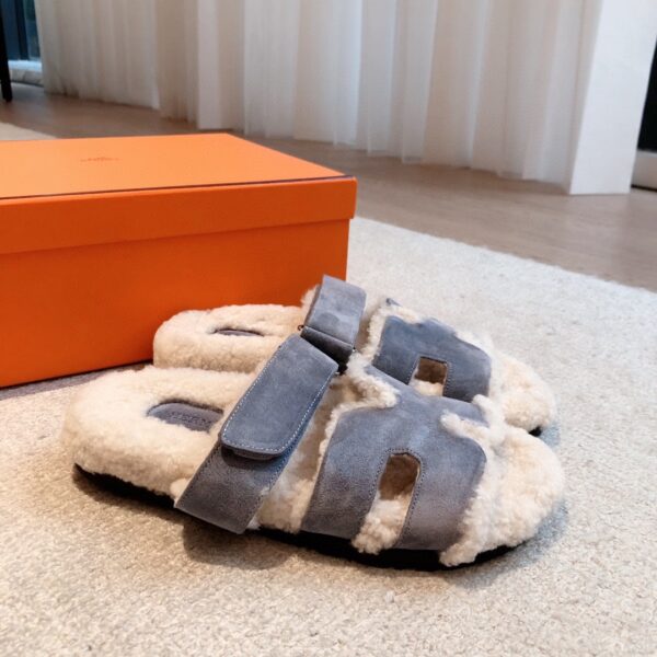 Hermes Couple's Spring And Summer Color Matching Roll Cake Hair Casual Slippers - Image 3