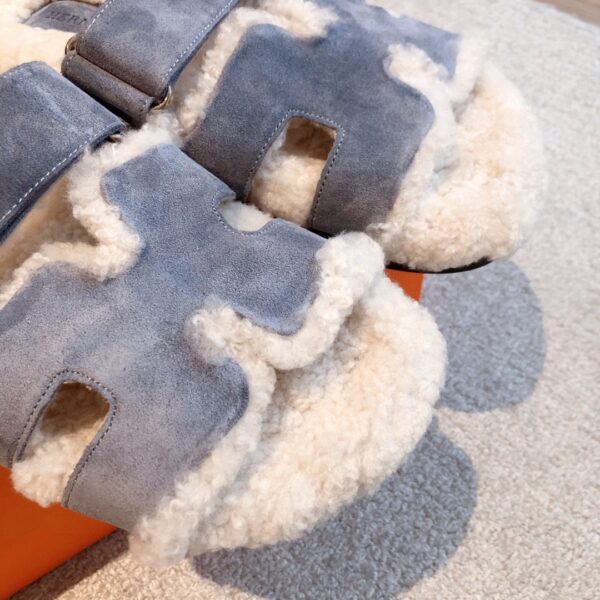 Hermes Couple's Spring And Summer Color Matching Roll Cake Hair Casual Slippers - Image 6