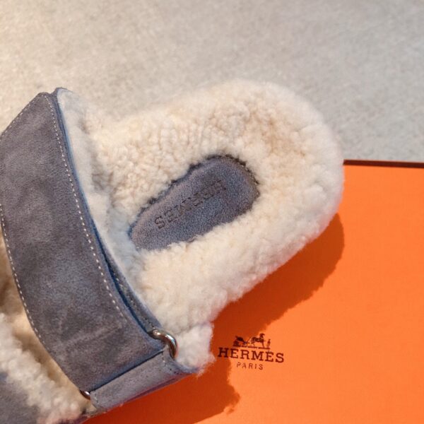 Hermes Couple's Spring And Summer Color Matching Roll Cake Hair Casual Slippers - Image 7