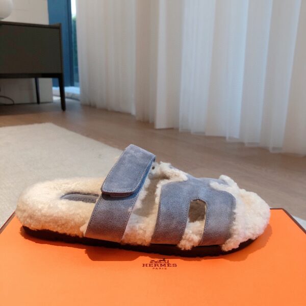 Hermes Couple's Spring And Summer Color Matching Roll Cake Hair Casual Slippers - Image 4