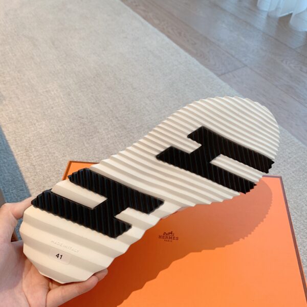 Hermes Good Quality Couple's Breathable Fabric Casual Sport Shoes - Image 9
