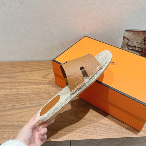 Hermes Spring And Summer Color S25s Fisherman Men's Slippers - Image 7