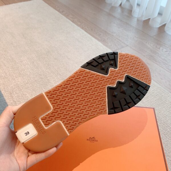 Hermes Couple‘s New Cowhide Leather Casual Sport Shoes - Image 9