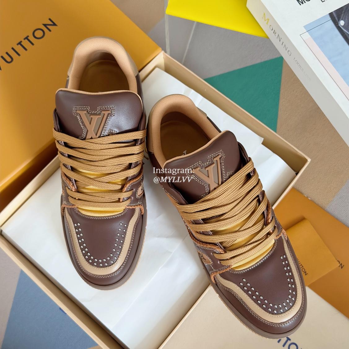 Louis Vuitton Men's Trainer Cowhide Leather Casual Sports Shoes - Image 2