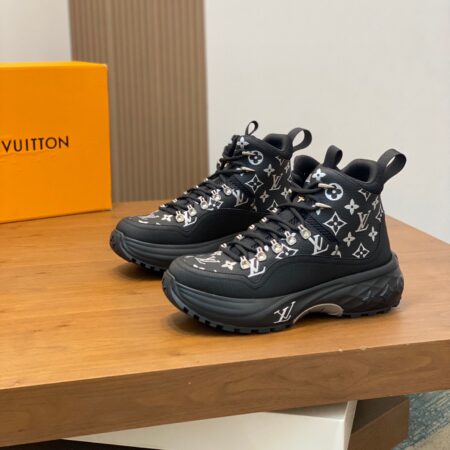 Louis Vuitton Men's Discovery High Top Hiking Shoes