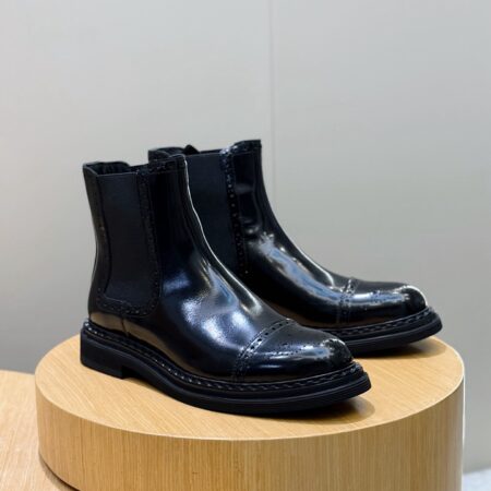 Dolce & Gabbana Cowhide Leather Chelsea Boots for Men