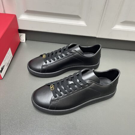 Valentino Garavani Royco Men's Casual Lace Up Sneakers